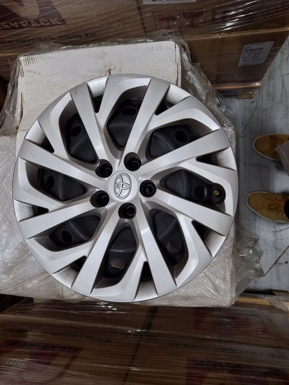 Rodas Corolla 64861429242626120