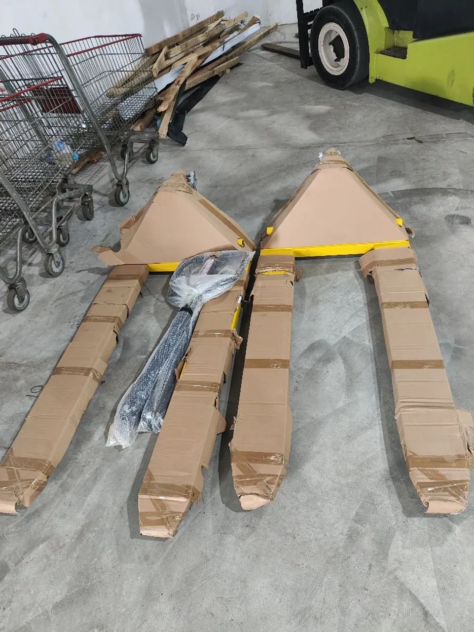 Paleteira/Transpaleteira de 3 Toneladas NOVA - Perfeita para Sua Logística!<br> - Foto 2