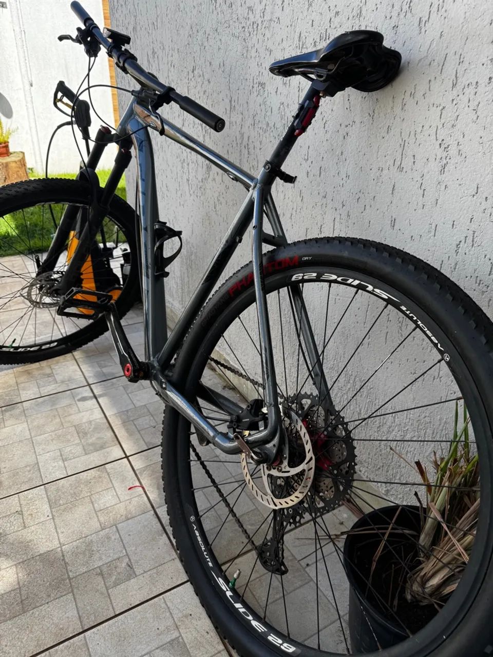 Bicicleta First aro 29 tubeless  - Foto 2