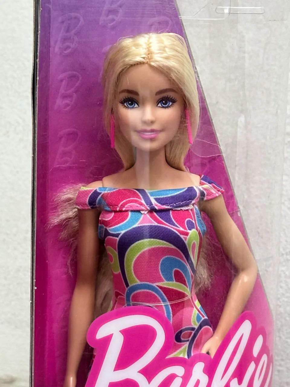 Barbie tottally hair na caixa fashionista 223