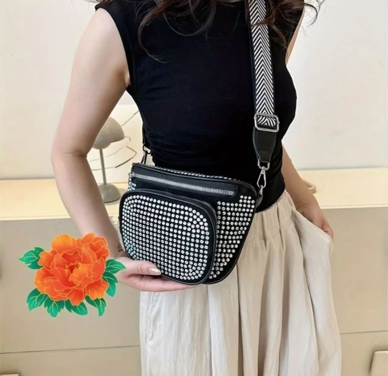 Bolsa de cintura com strass - Foto 3