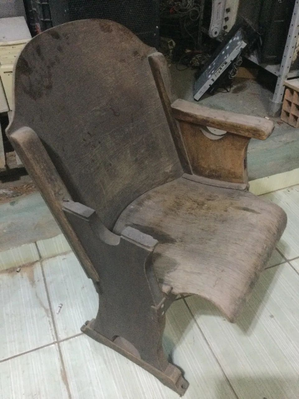 cadeira antiga para restauro. - Foto 4