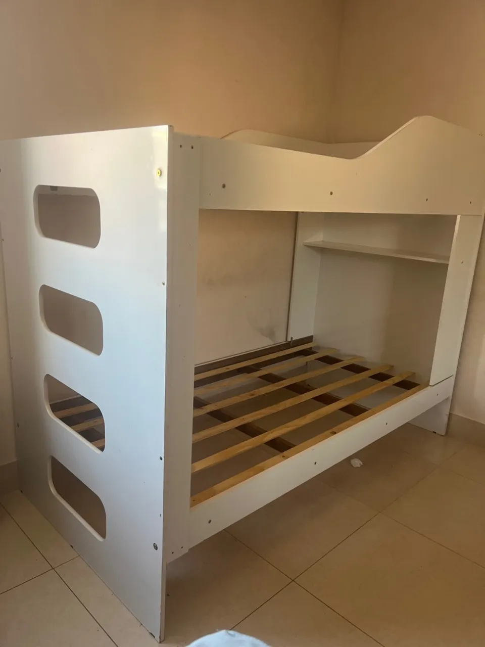 Beliche branca com design moderno