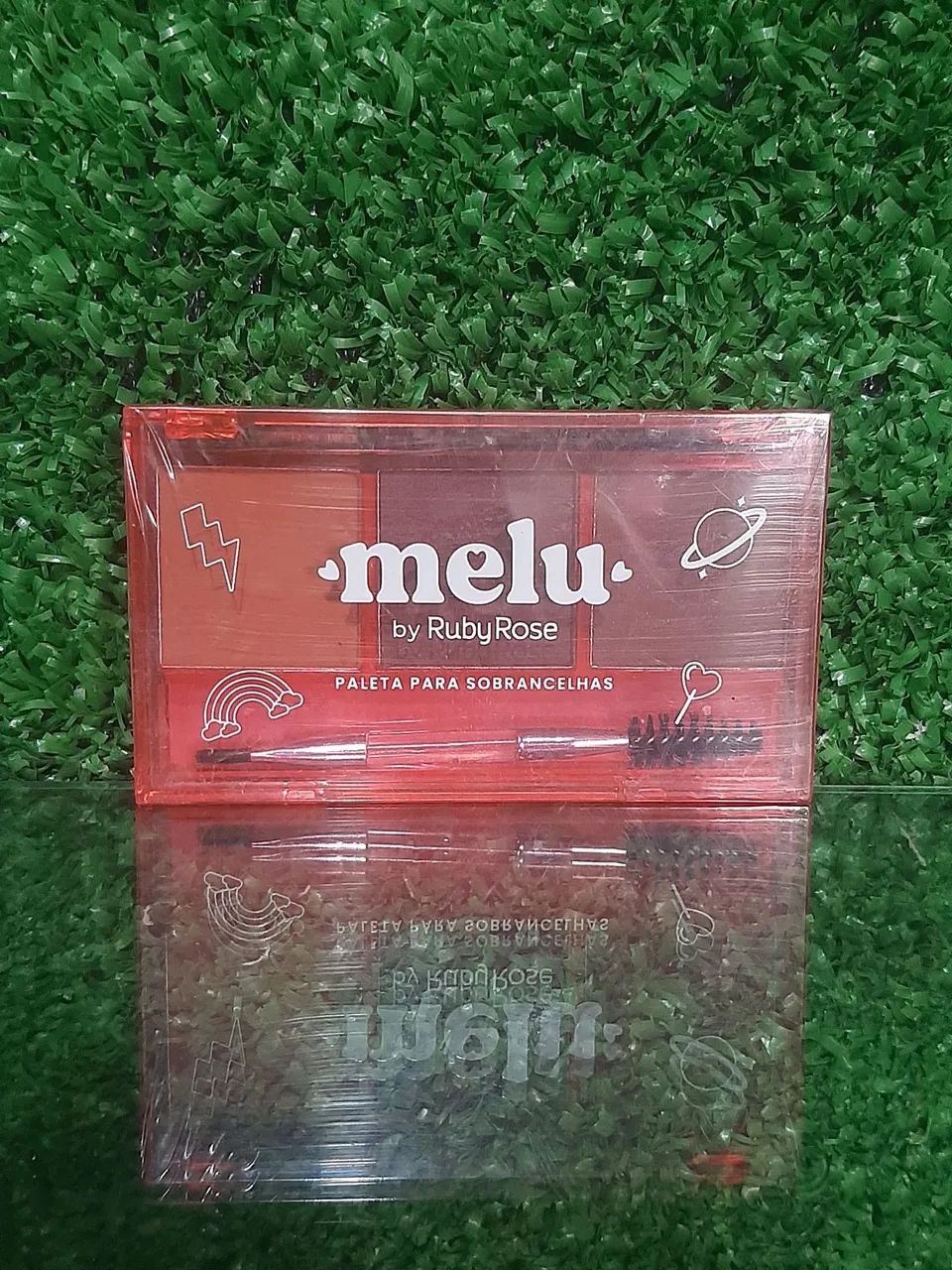 Paleta para sobrancelhas, única cor disponível 