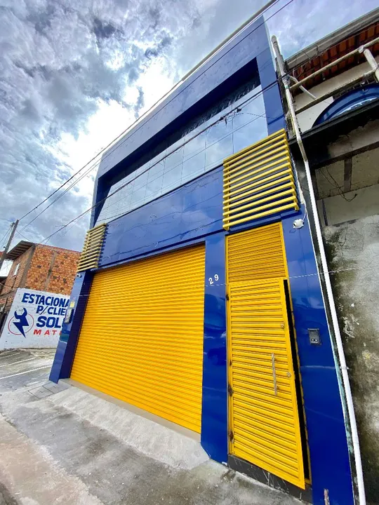 Prédio Comercial, 180m², 4 vgs na Av. Centenário