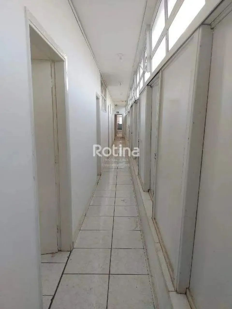 Sala para alugar, Centro - Uberlândia/MG - Rotina Imobiliária - Foto 2
