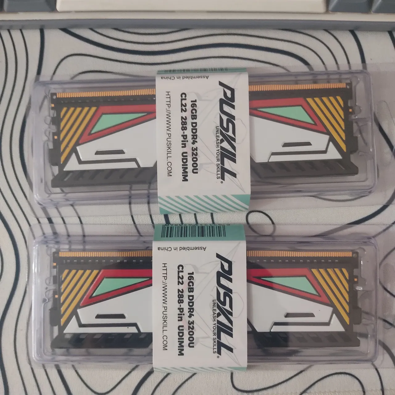 Memória RAM DDR4 2x16GB DDR4