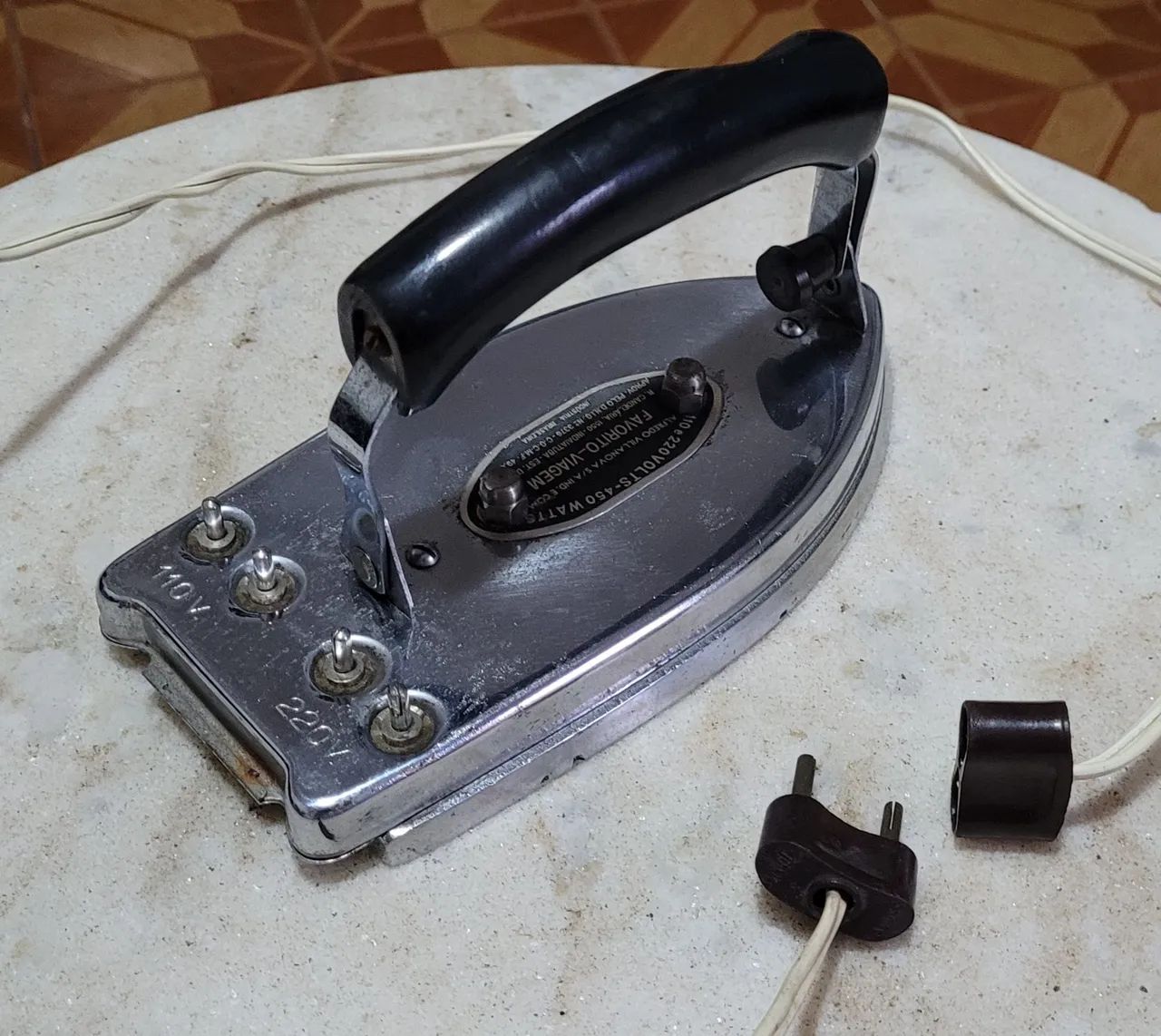 Ferro de Passar antigo Favorito-Viagem  - Foto 5