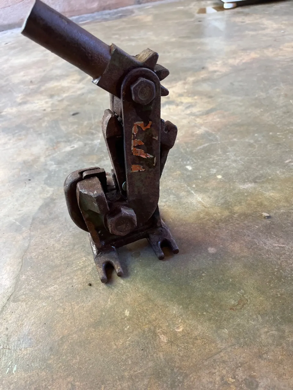 Máquina de cortar ferro