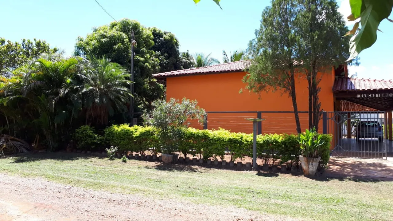 Belíssimo Rancho para venda, Condomínio Itapoã em Santo Antônio de Aracanguá, 25km de Araç
