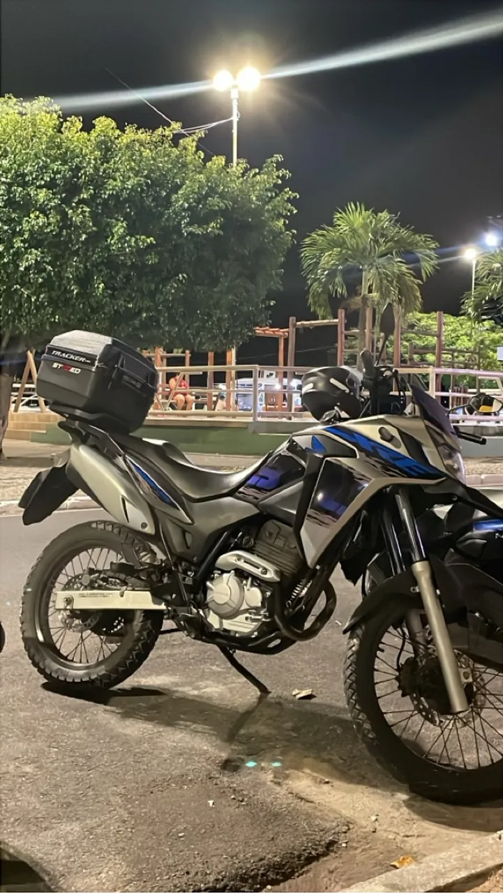 XRE 300 2019
