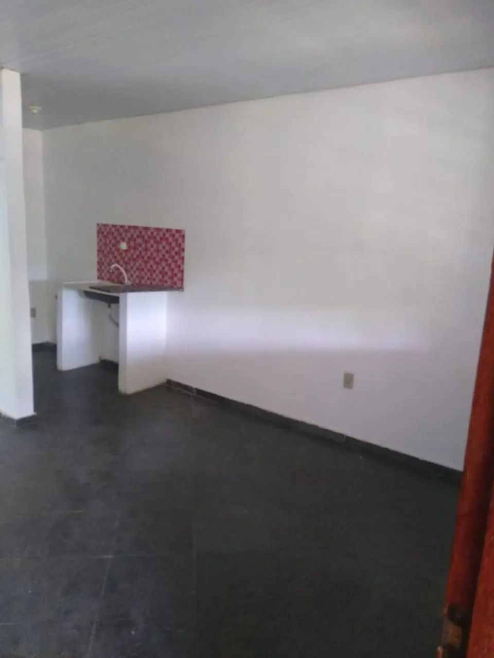 Alugo kitnets e flats no Engenho do Mato