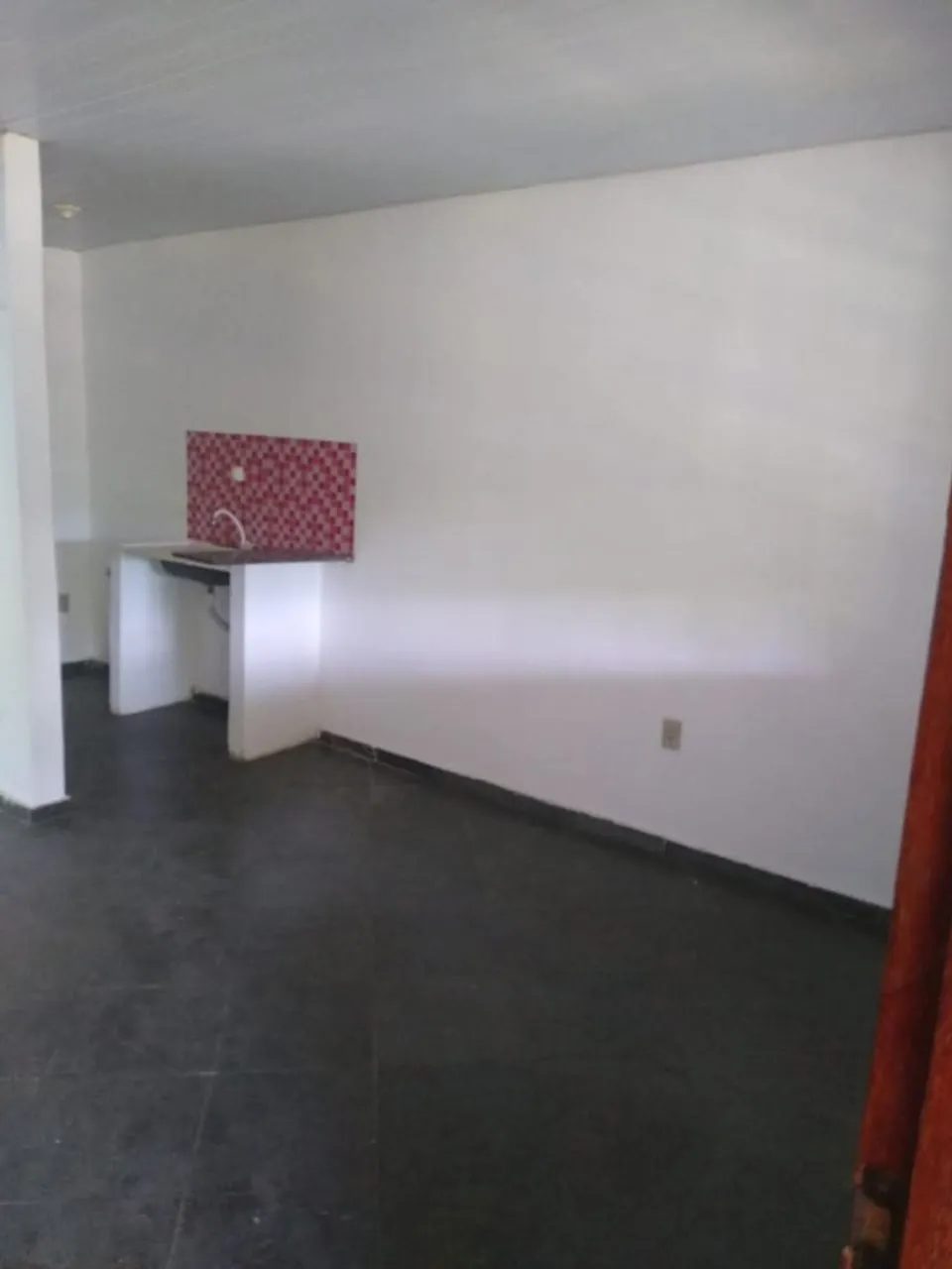 Alugo kitnets e flats no Engenho do Mato