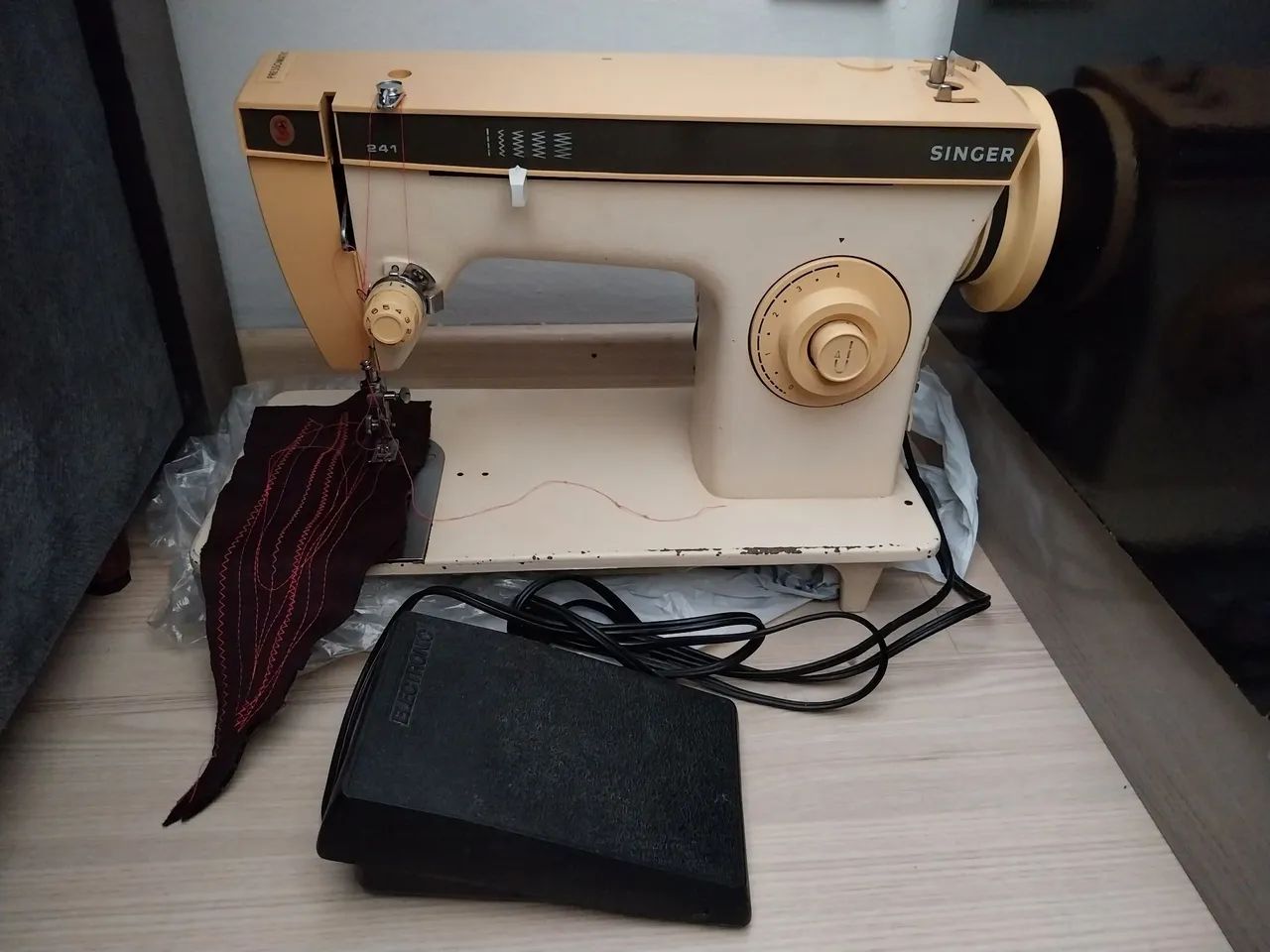 Singer 241c Máquina de Costura Singer 241 - Máquinas para produção industrial ...