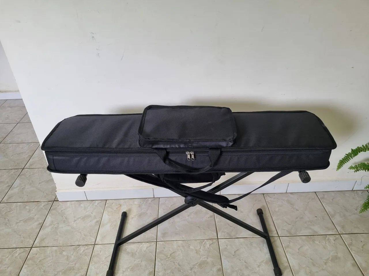Vendo um controlador ( Behringer umx610 + a Bag)  - Foto 4