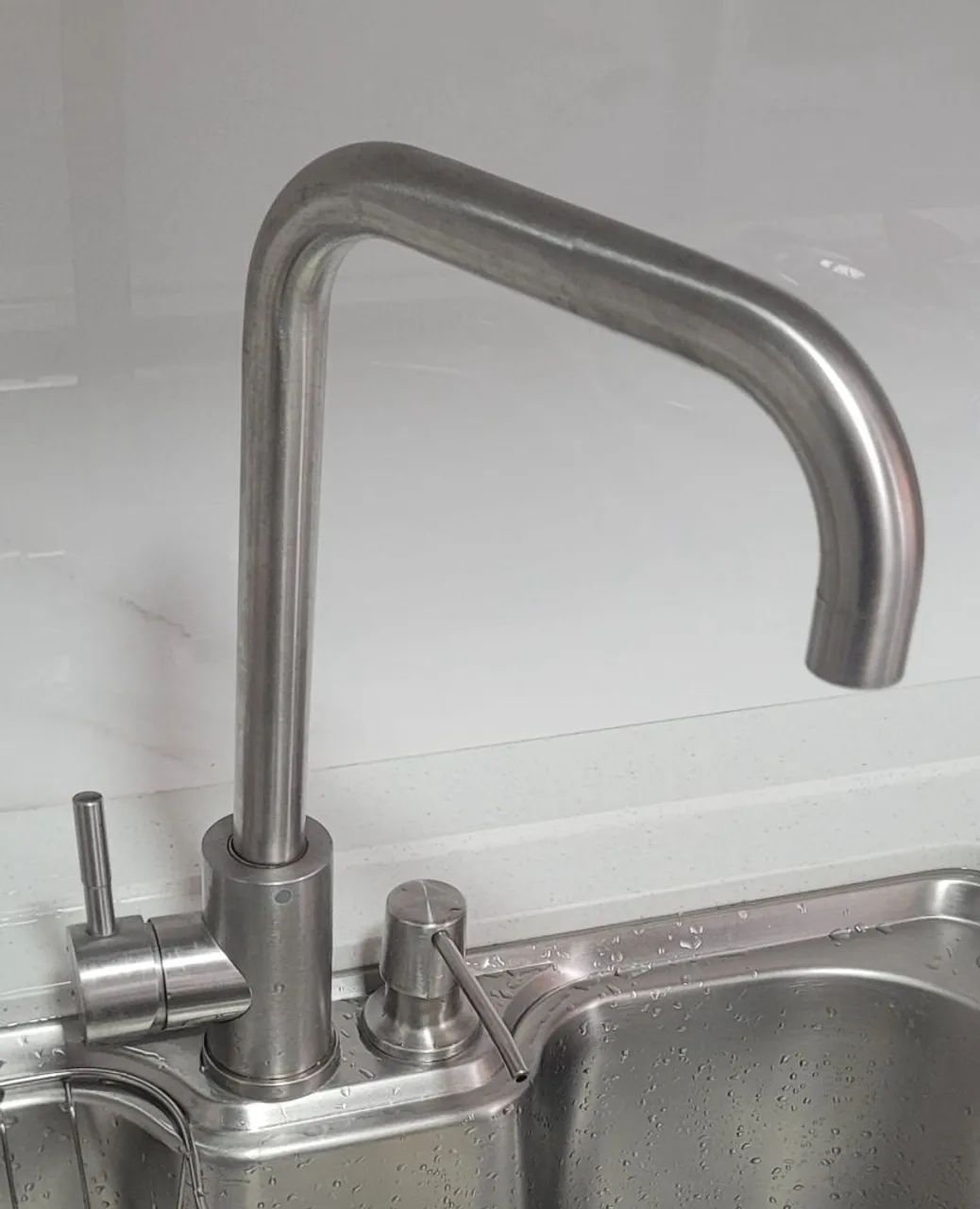 Torneira de Cozinha em Aço Inox monocomando