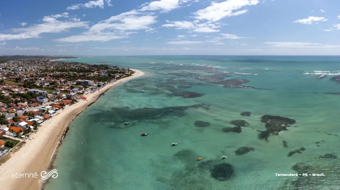 Flats com mensais de 859 reais a poucos metros do mar de Tamandaré.
