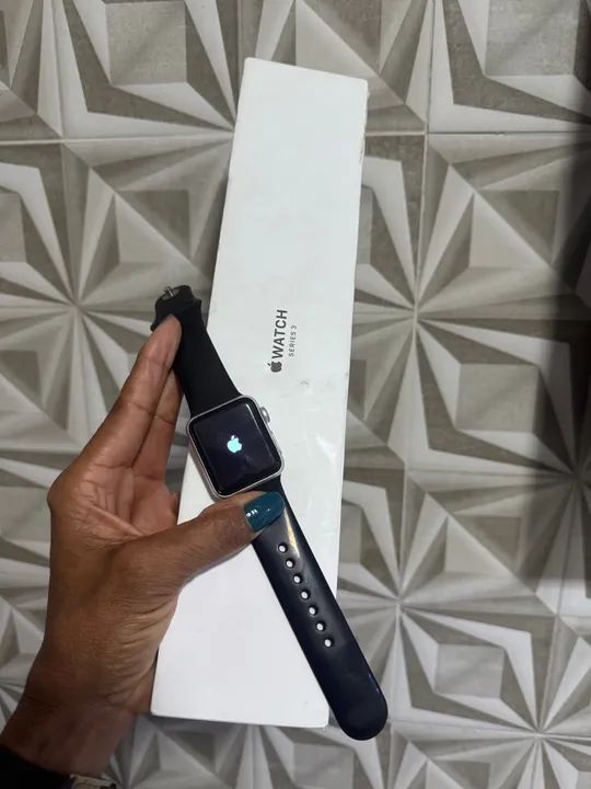 Apple Watch Series 3 - Preto - estado novo bateria 94% - Foto 5