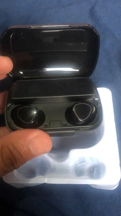 Fone de Ouvido Bluetooth com Estojo de Carregamento - Foto 3