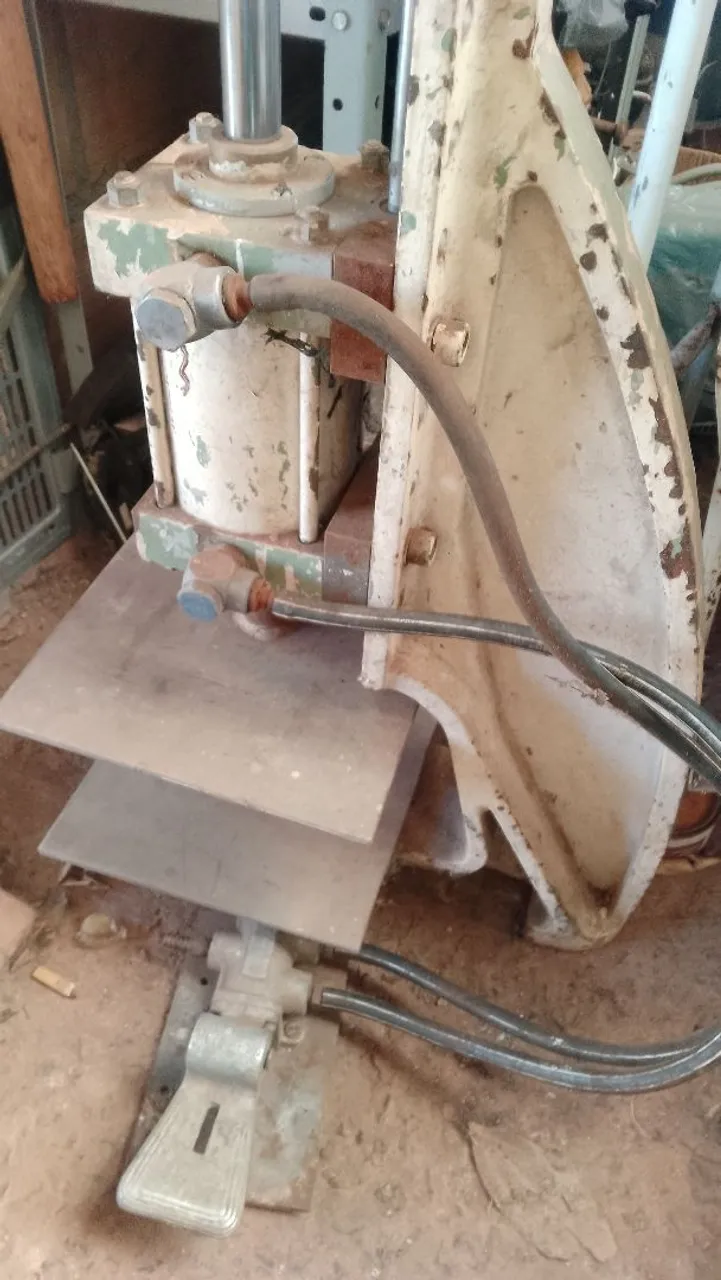Máquina Pneumática Industrial 3 ton