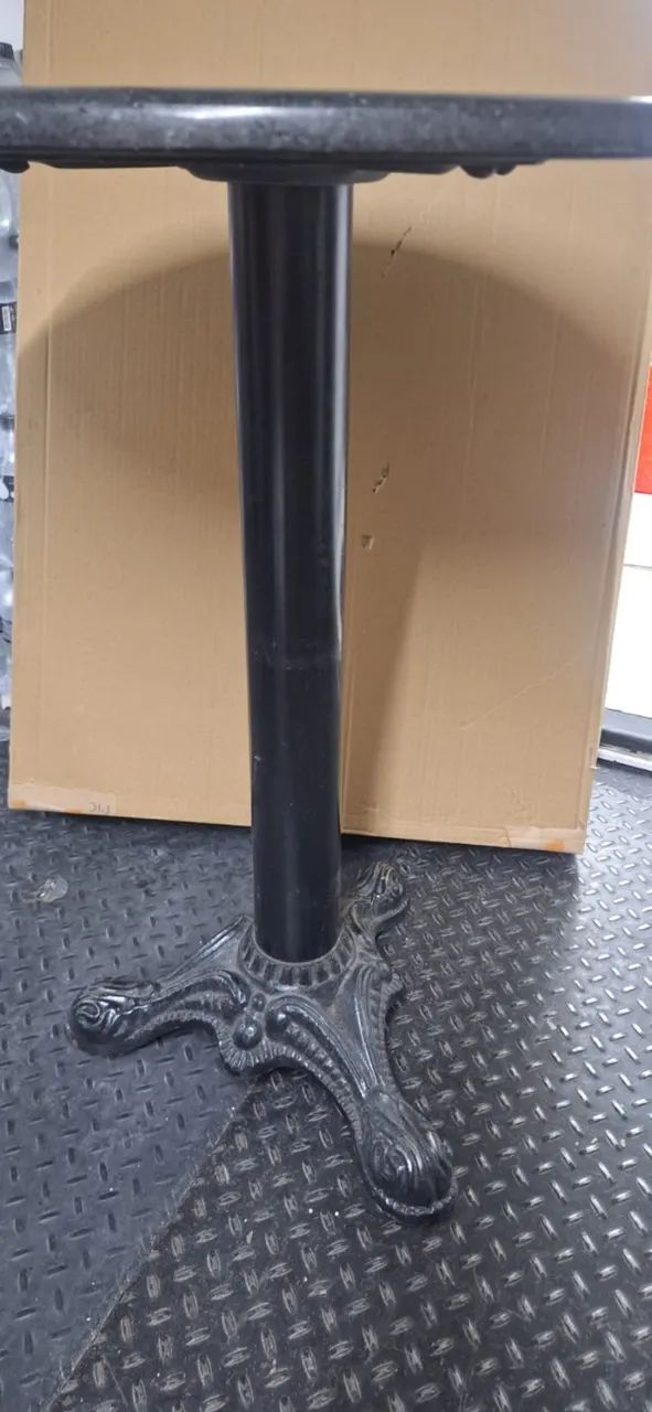 Mesa redonda64363743788289120