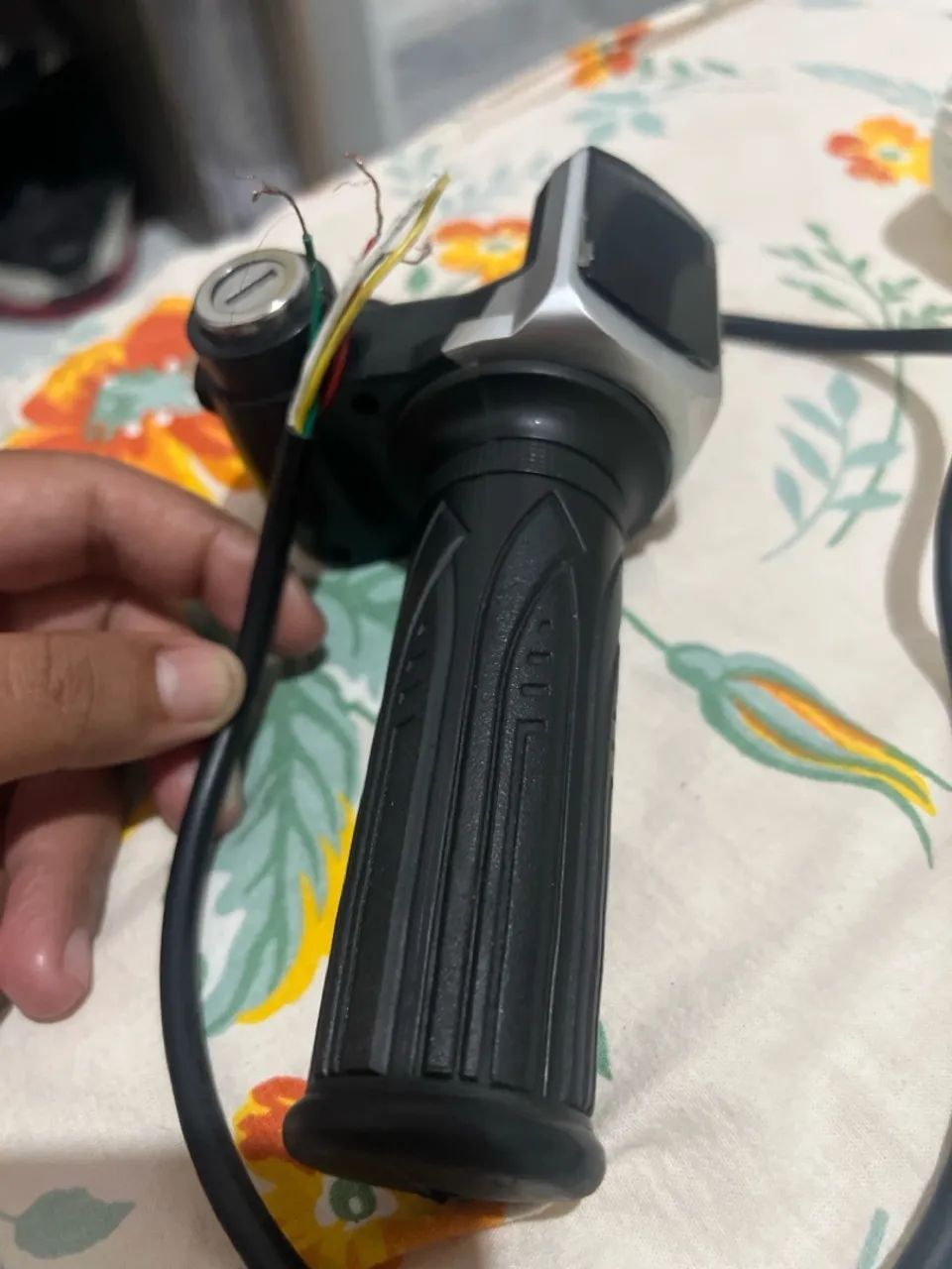 Acelerador para patinete elétrico 