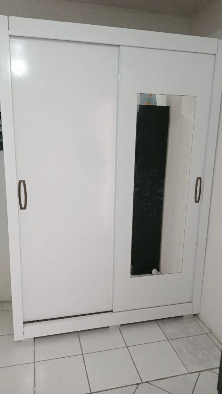 Guarda-roupa de correr branco 2 portas