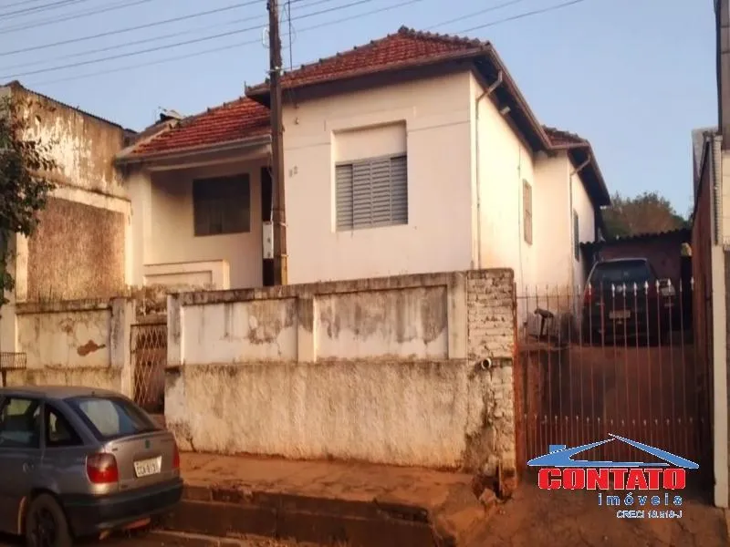 Venda de Casas / Padrão na cidade de DESCALVADO
