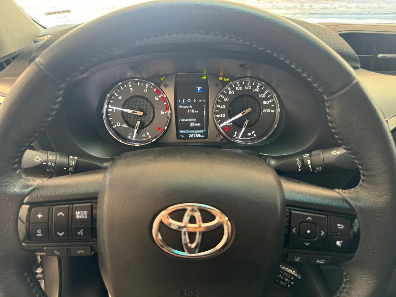 HILUX SRX PLUS 2024/2024, ÚNICA DONA, APENAS 26 MIL KM, NOVÍSSIMO  - Foto 7