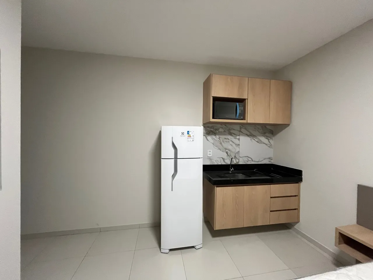 Alugo flat mobiliado