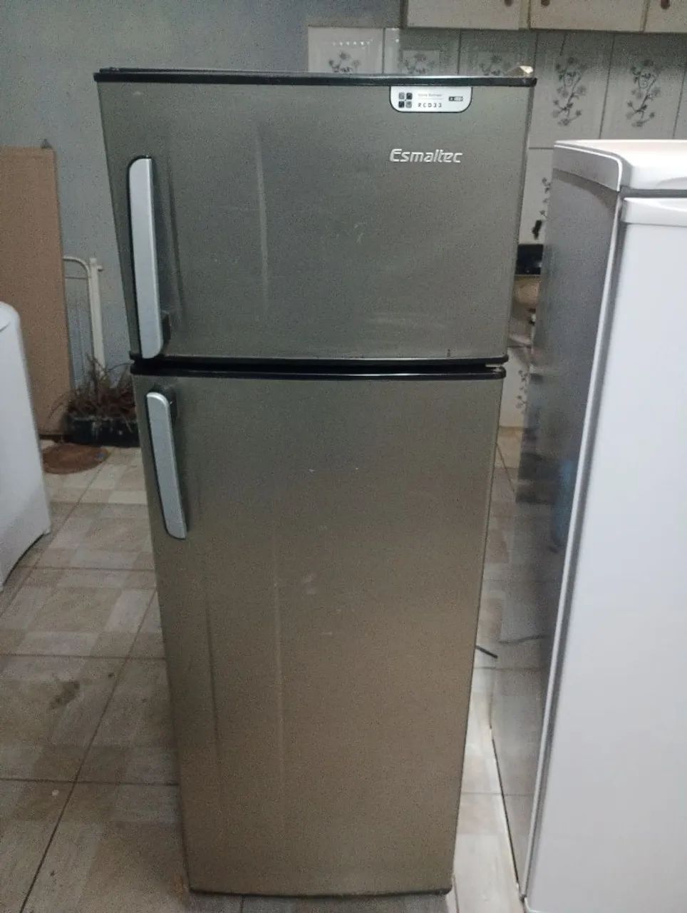 Vendo Geladeira Duplex Esmaltec