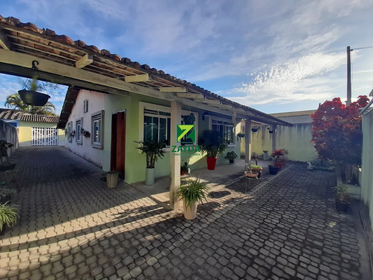 Casa Espaçosa à Venda em Casimiro de Abreu-RJ - Bairro Leda - Barra de São João: 4 quartos