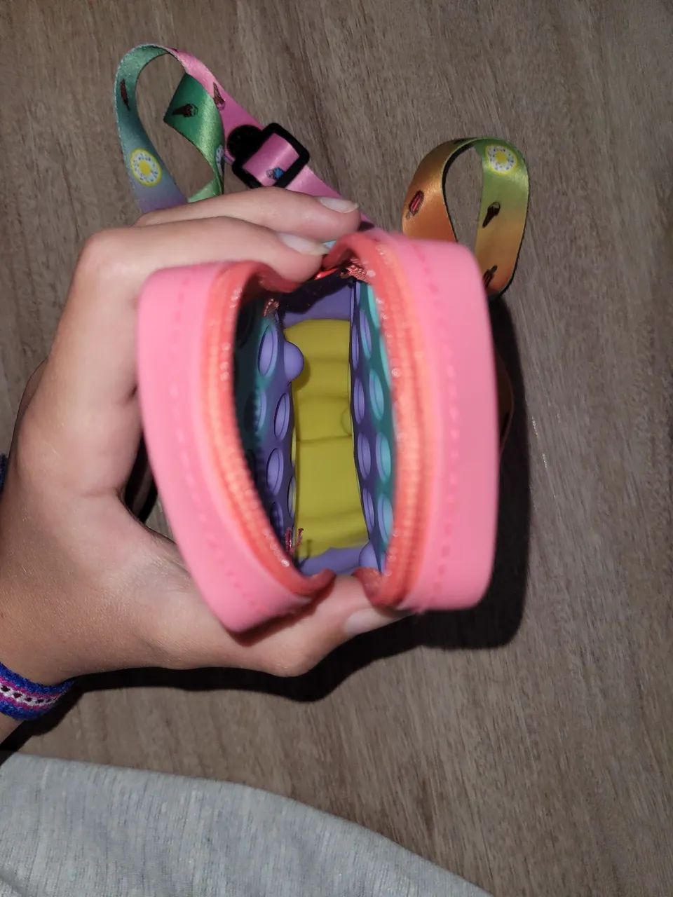 Pop It Arco-Íris - Unicórnio, Coração e Bolsa Cupcake - Foto 5