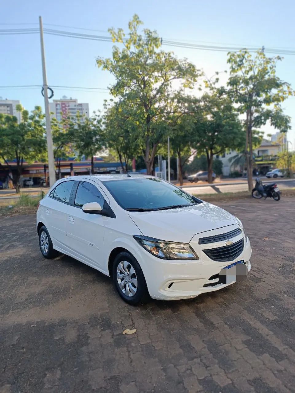 Chevrolet Onix JOY Hatch 1.0 8V Flex Mec. 4P 2019 - Foto 2