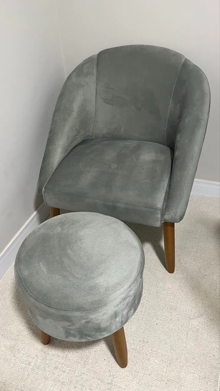 Kit Poltrona Lua e Puff Redondo para Sala Decorativa Pés Palito Suede Aninha Poltronas