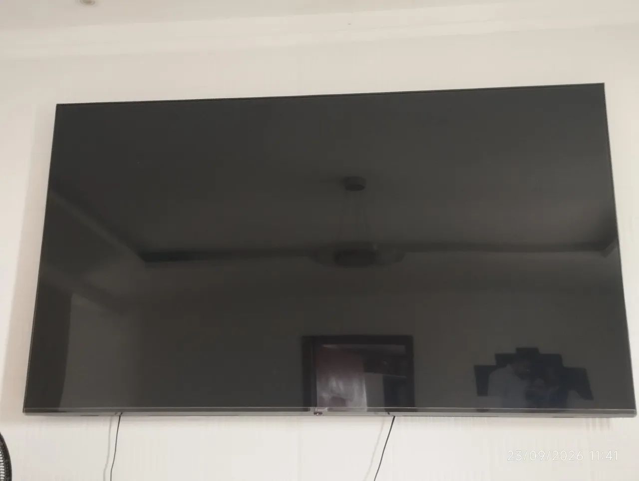Smart TV LG UHD IA 75 pegadas