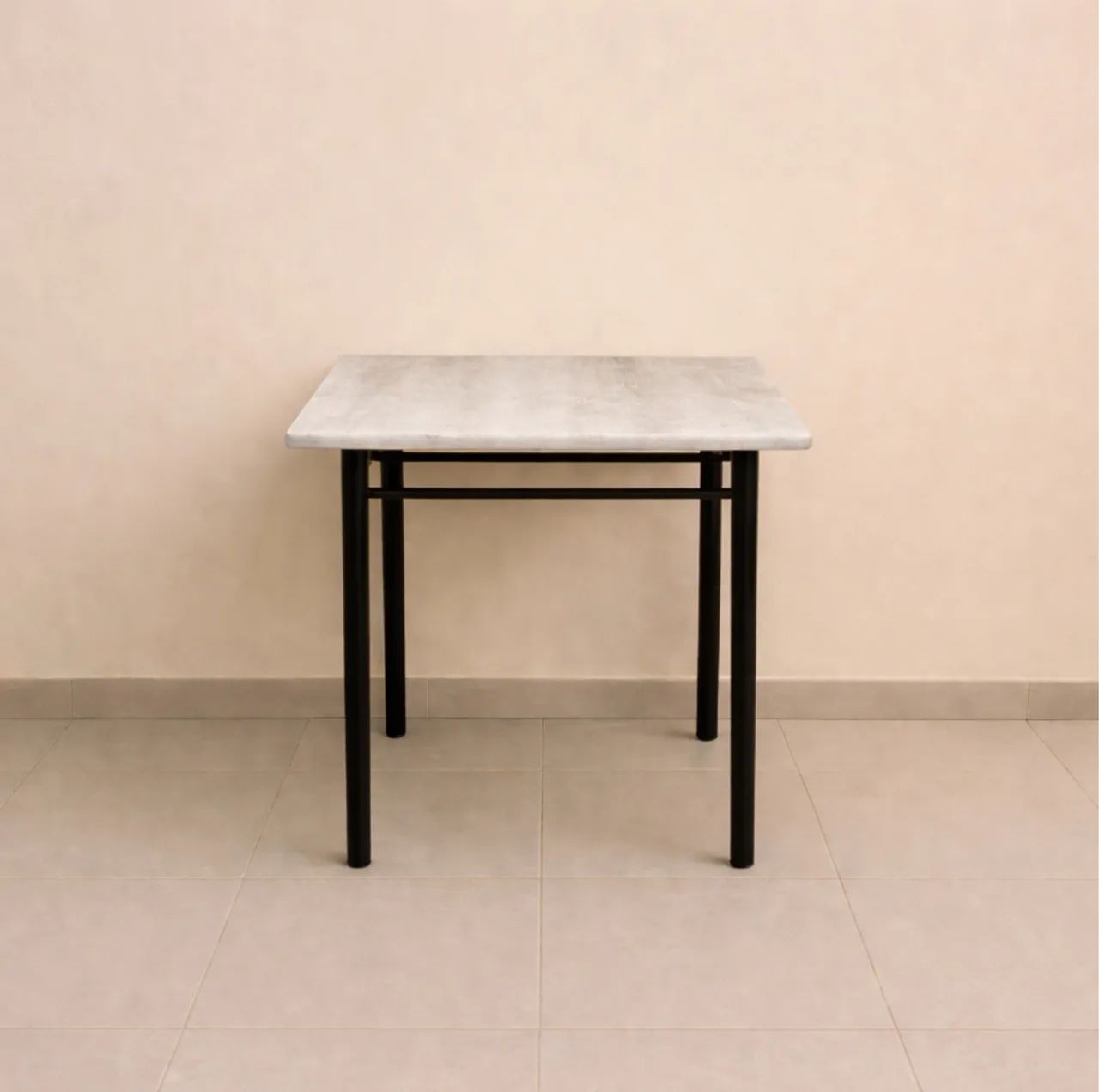 Mesa com tampo de marmore
