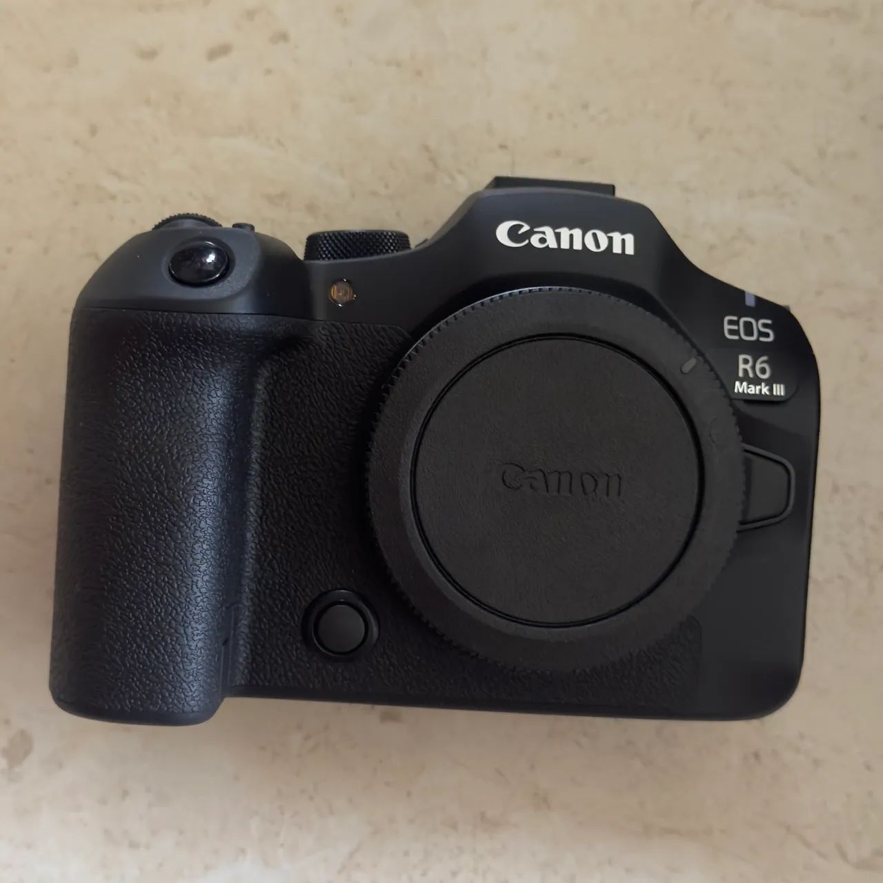 Câmera CANON EOS MARK III 