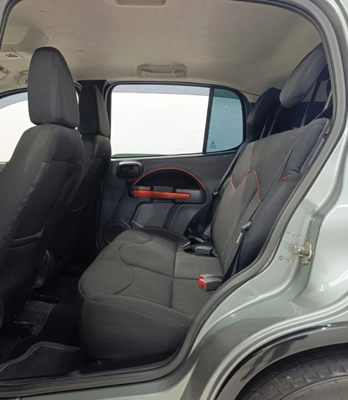 Fiat Uno Sporting 1.4 EVO Fire Flex 8V 4P 2011 - Foto 5