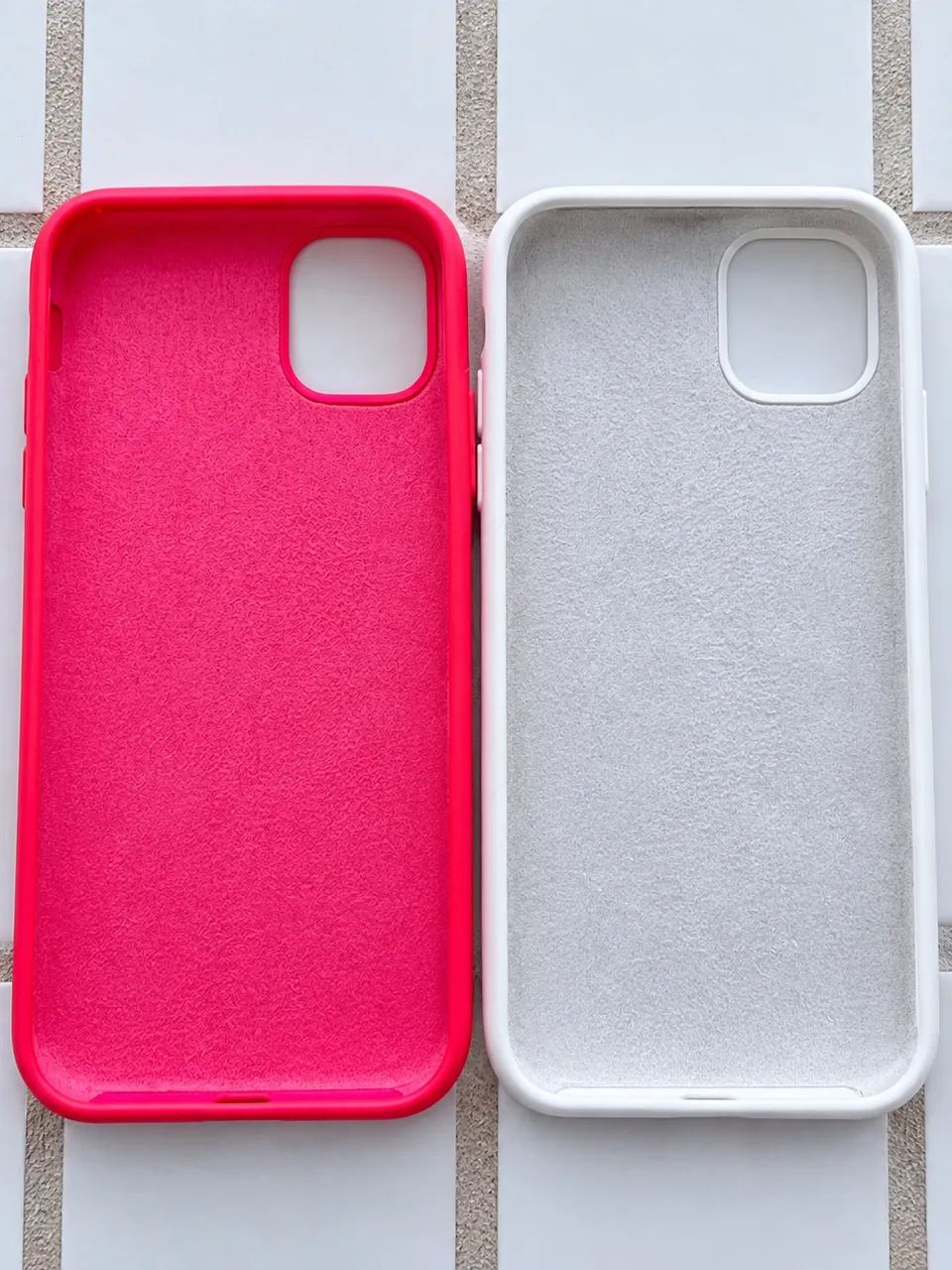 Kit com 2 capas para iPhone 11 (Branco e Rosa) - Foto 2