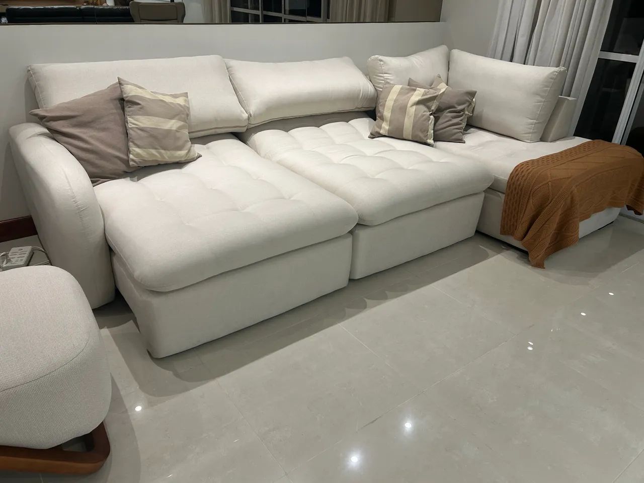 Sofá com chaise