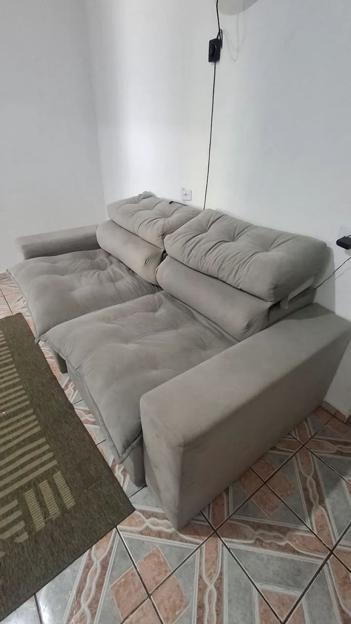 Sofá retrátil com 2,30 metros . Confira. 