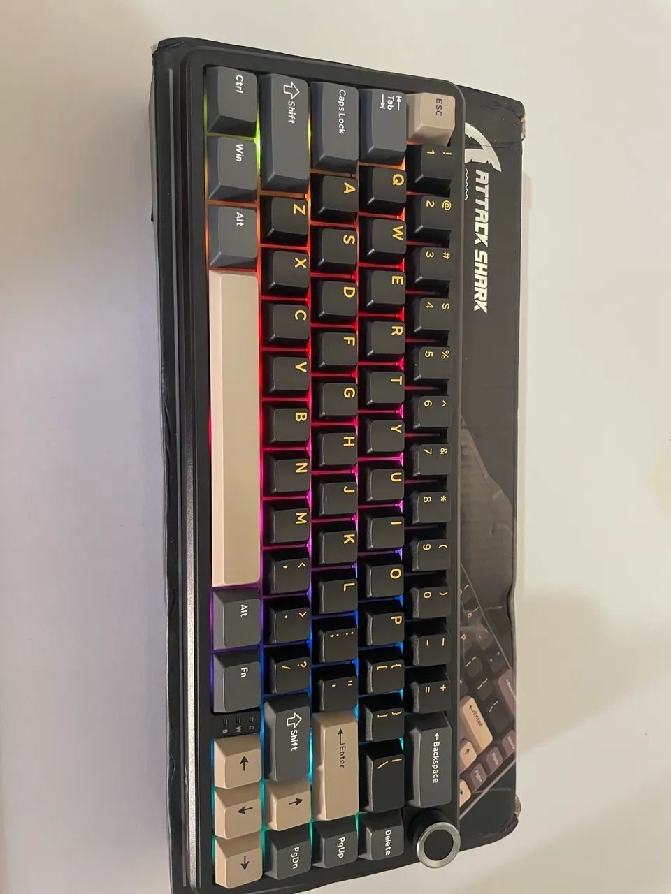 Teclado Mecânico sem fio Attack Shark ? Tri-Mode (2.4G / Bluetooth 5.0 / USB-C). Novo - Foto 5