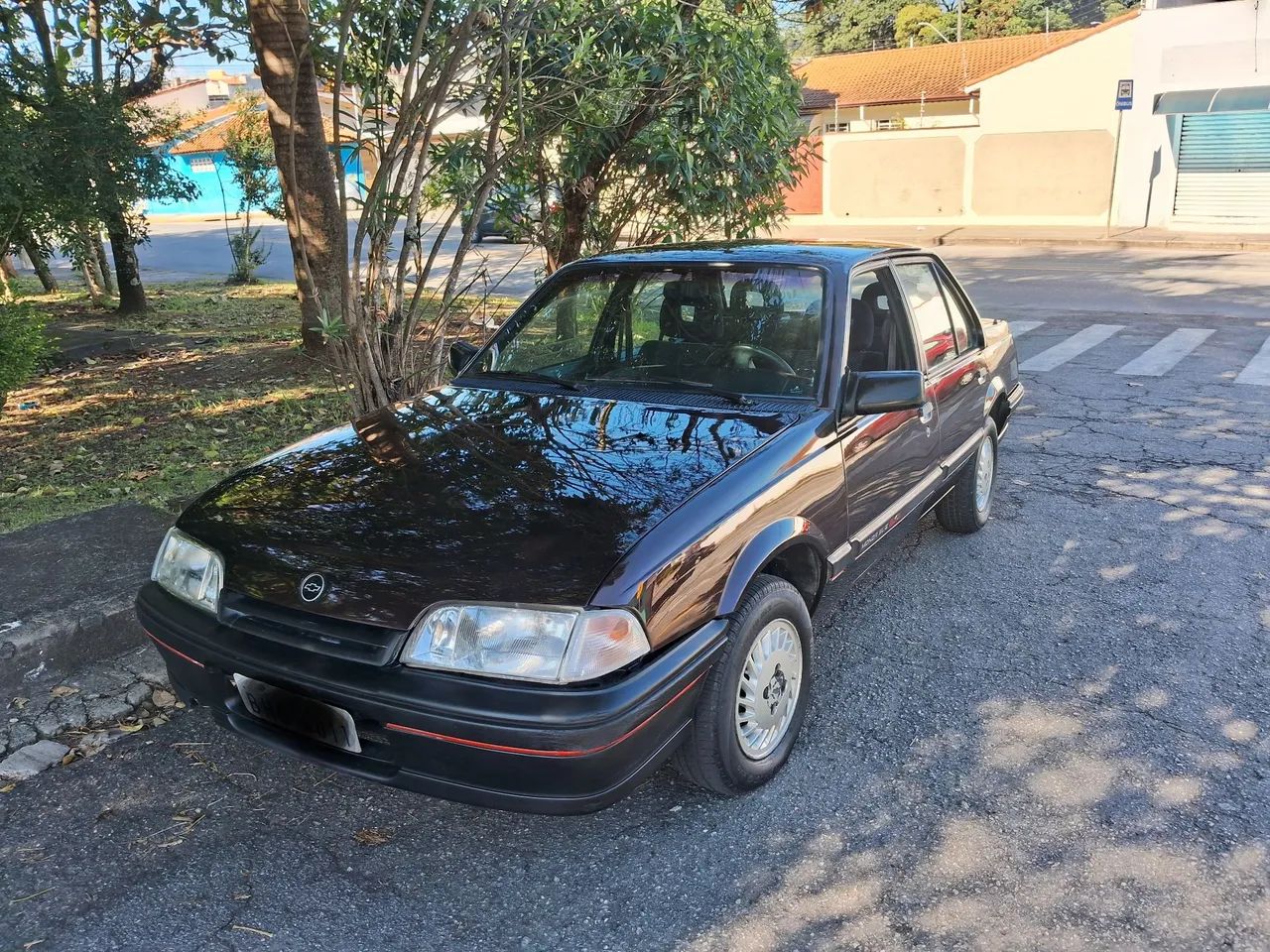 Chevrolet Monza Classic SE 2.0 /mpfi E EFI 2P E 4P 1992