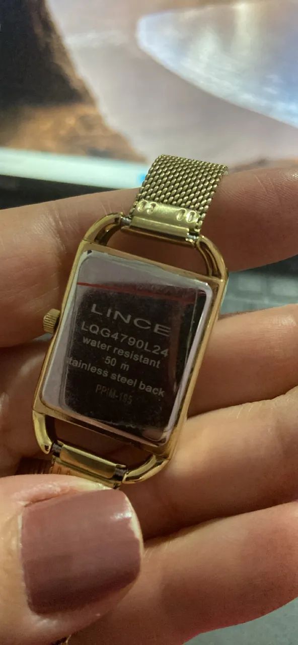 Relógio feminino Lince retangular Dourado - Foto 2