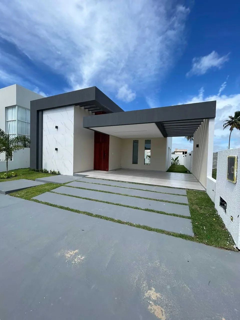 Casa Térrea e com piscina - Cond Sol e praia [11016]