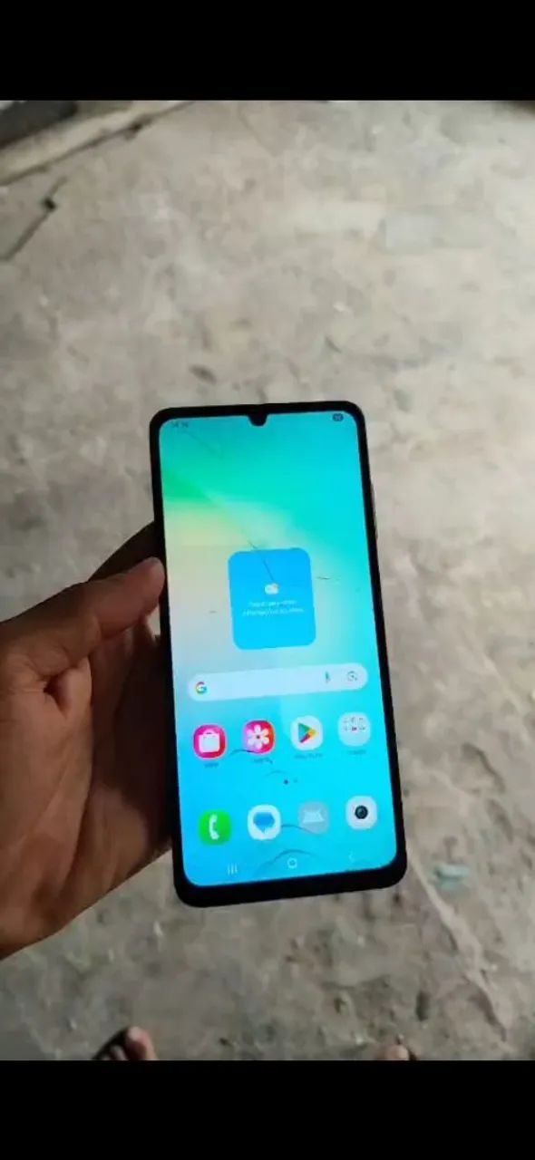 Vendo celular Samsung Galaxy A04e tudo funcionando único defeito e tela trincada - Foto 2