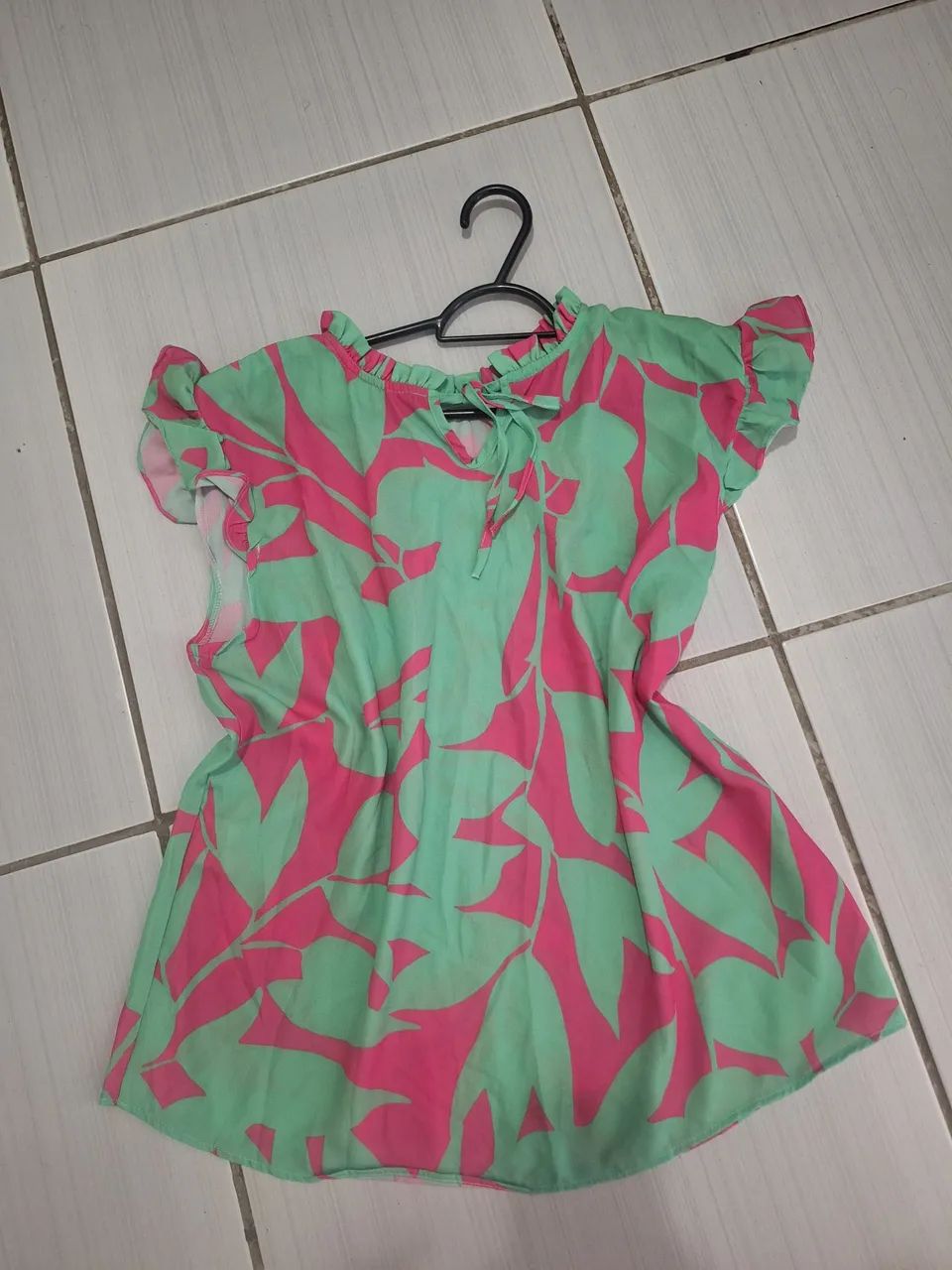 Blusas de tecido fino tamanho M