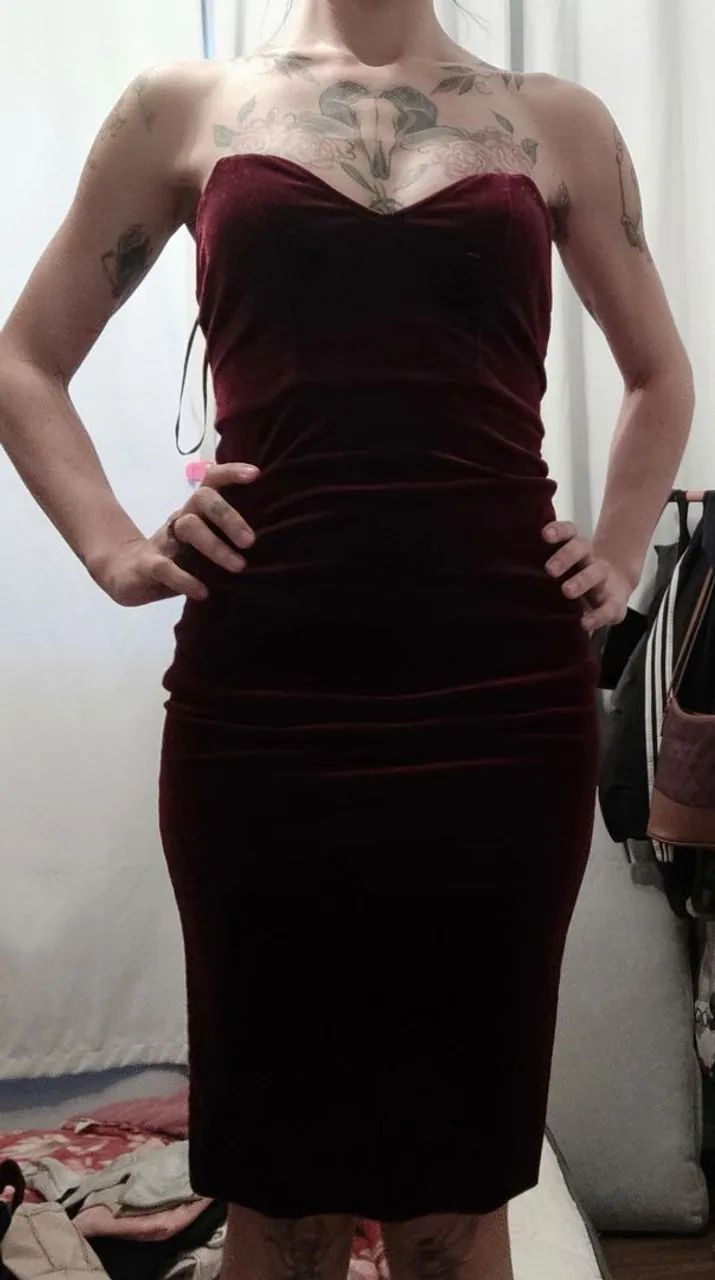 Vestido vinho camurça 