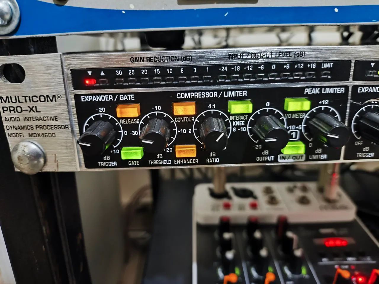 Compressor Behringer MDX 4600 - Foto 2